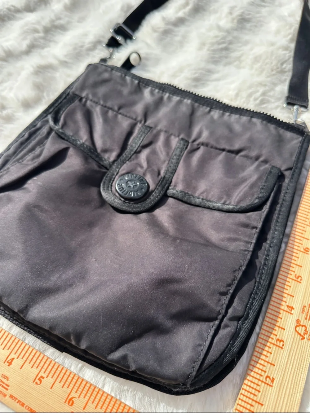 Kipling grilla girlz black crossbody purse multiple pockets adjustable strap